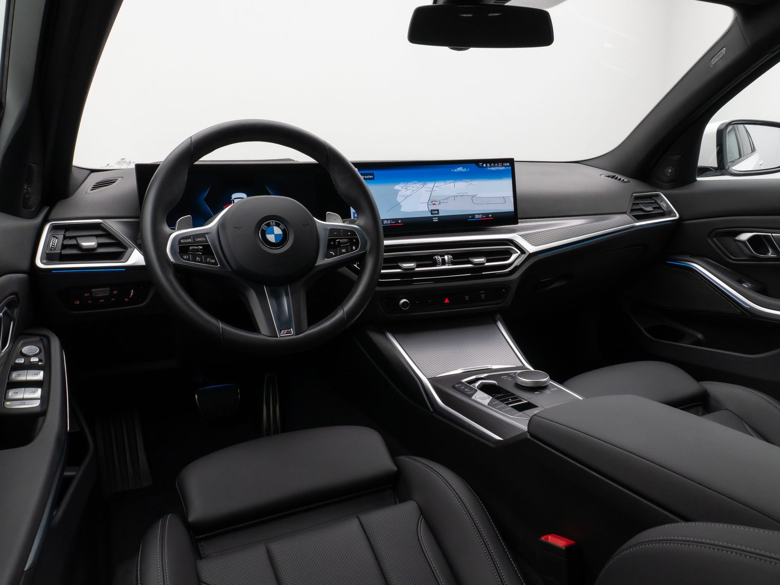 Fahrzeugabbildung BMW 320i M Sport Pro 360°HUD DAB H/K Standhzg LED
