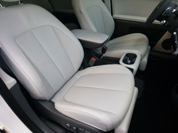 Fahrzeugabbildung Hyundai IONIQ 5 Ioniq 5 4WD 77,4 .UNIQ Assist& RelaxP.
