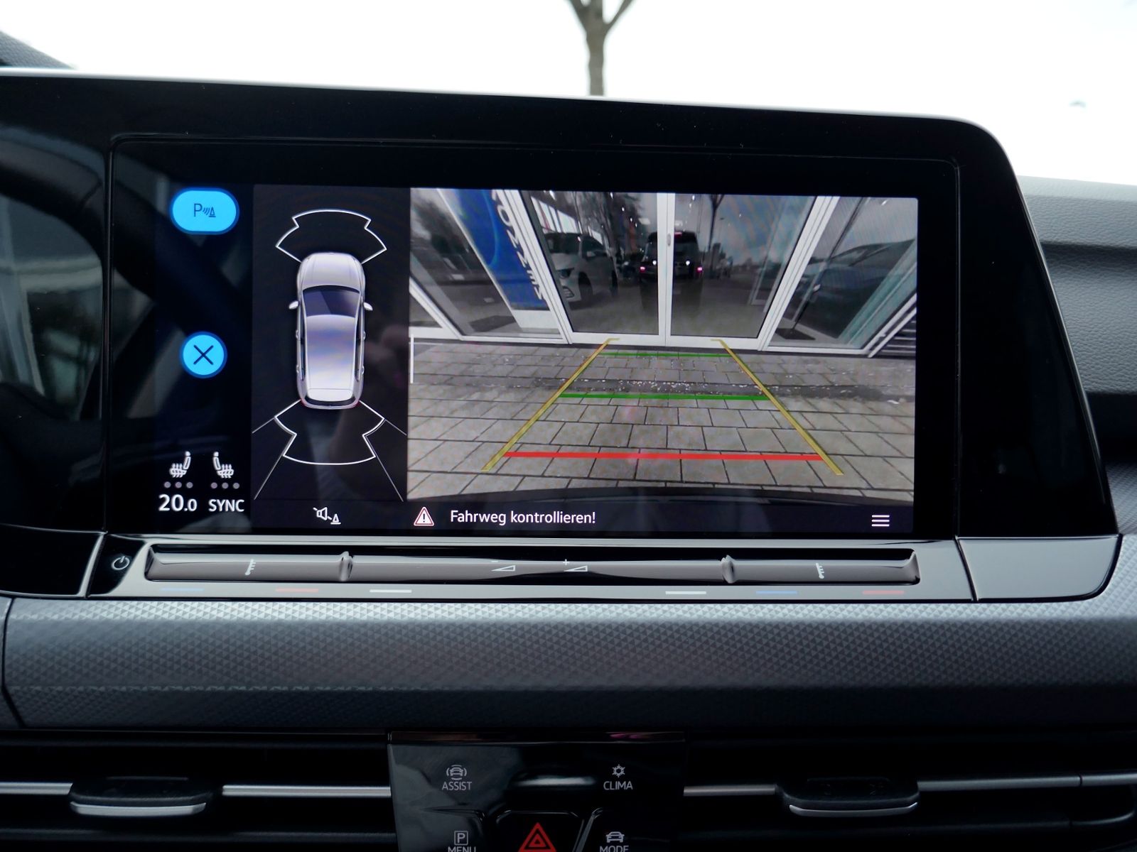 Fahrzeugabbildung Volkswagen Golf VIII Active 1.5 TSI | LED AHK RFK ACC Navi