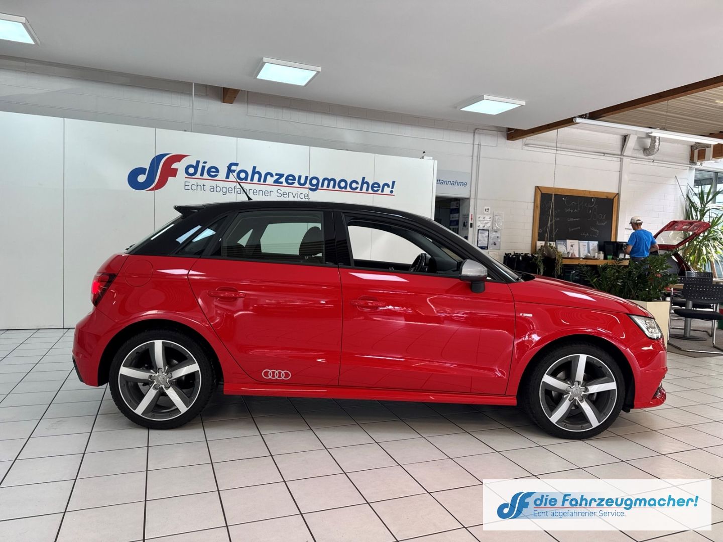 Fahrzeugabbildung Audi A1 Sportback 1.0 TFSI S line Navi Bi-Xenon Klima
