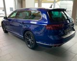 Volkswagen Passat 2.0 TDI R-Line DSG 4MOTION Panorama STH - Volkswagen Passat mit Diesel-Antrieb: Leder, Kombi, Automatik