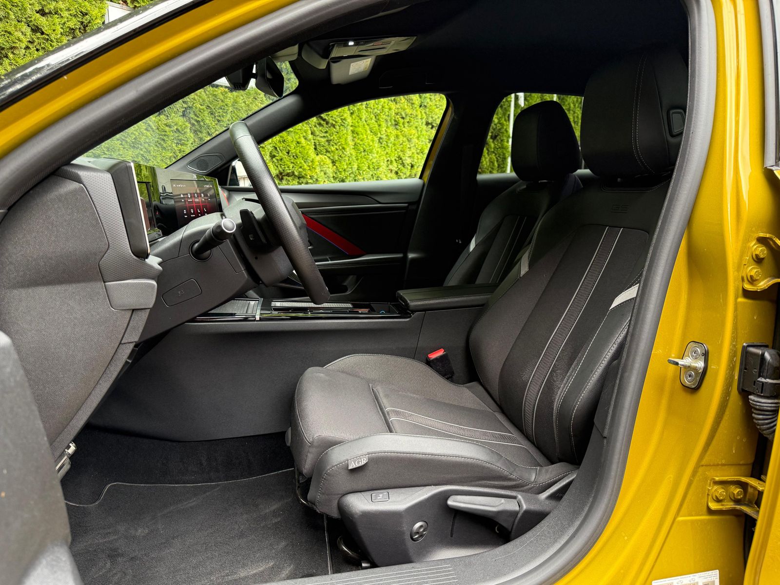 Fahrzeugabbildung Opel Astra 1.2 Aut. GS Line LED+SHZ+KAM+ARG+T-LEDER+