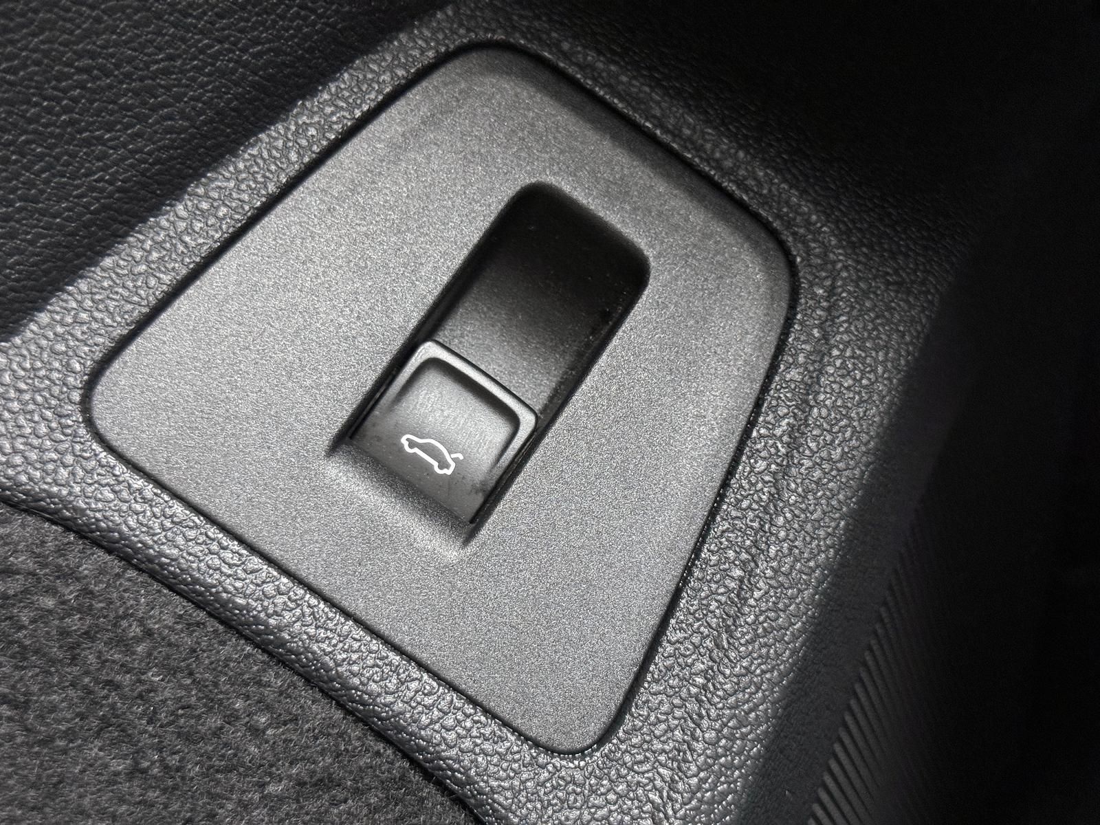 Fahrzeugabbildung Volkswagen 2.0 TSI*STANDHEIZUNG*AHK*4MOTION*LED*RCAM*DSG