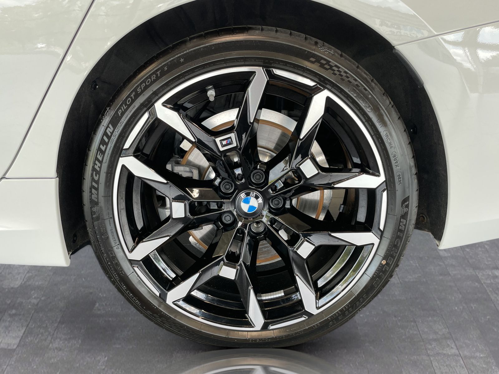 BMW 330 - Bild 14