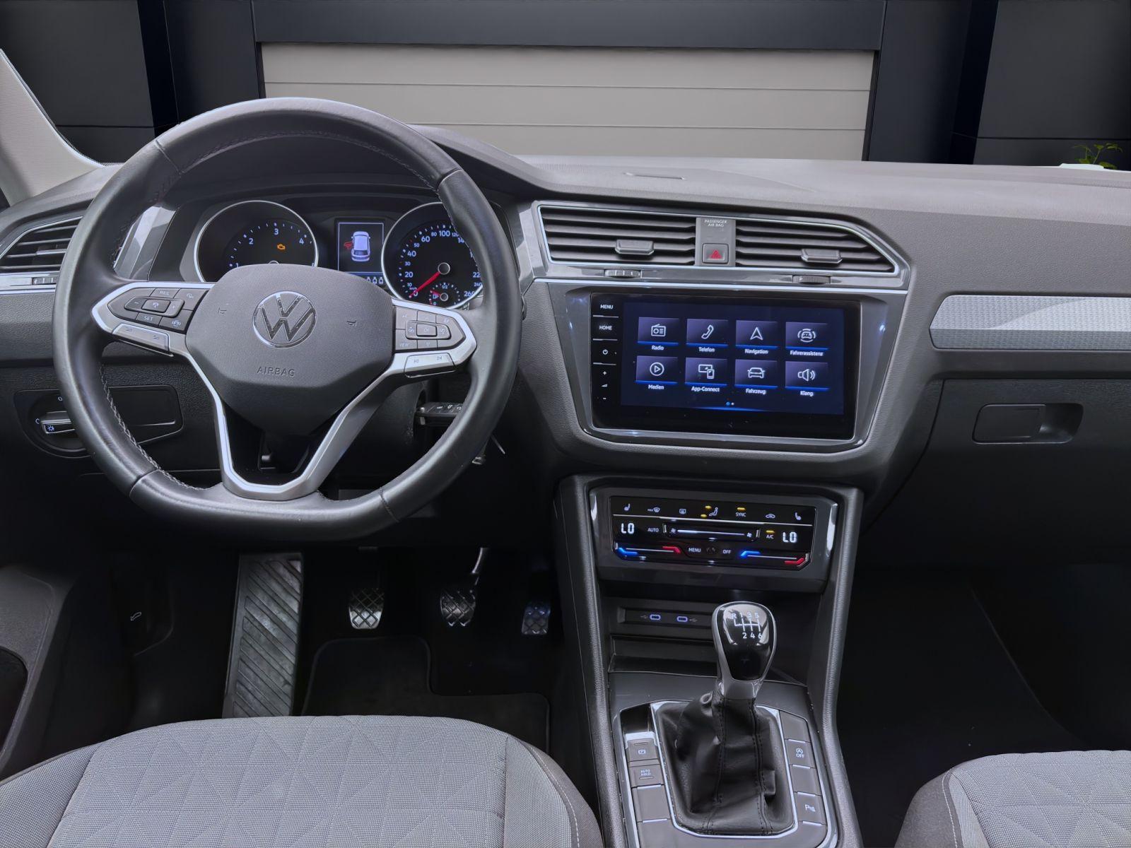 Volkswagen Tiguan 2.0 TDI LIFE NAVI SITZHZG PDC KLIMA