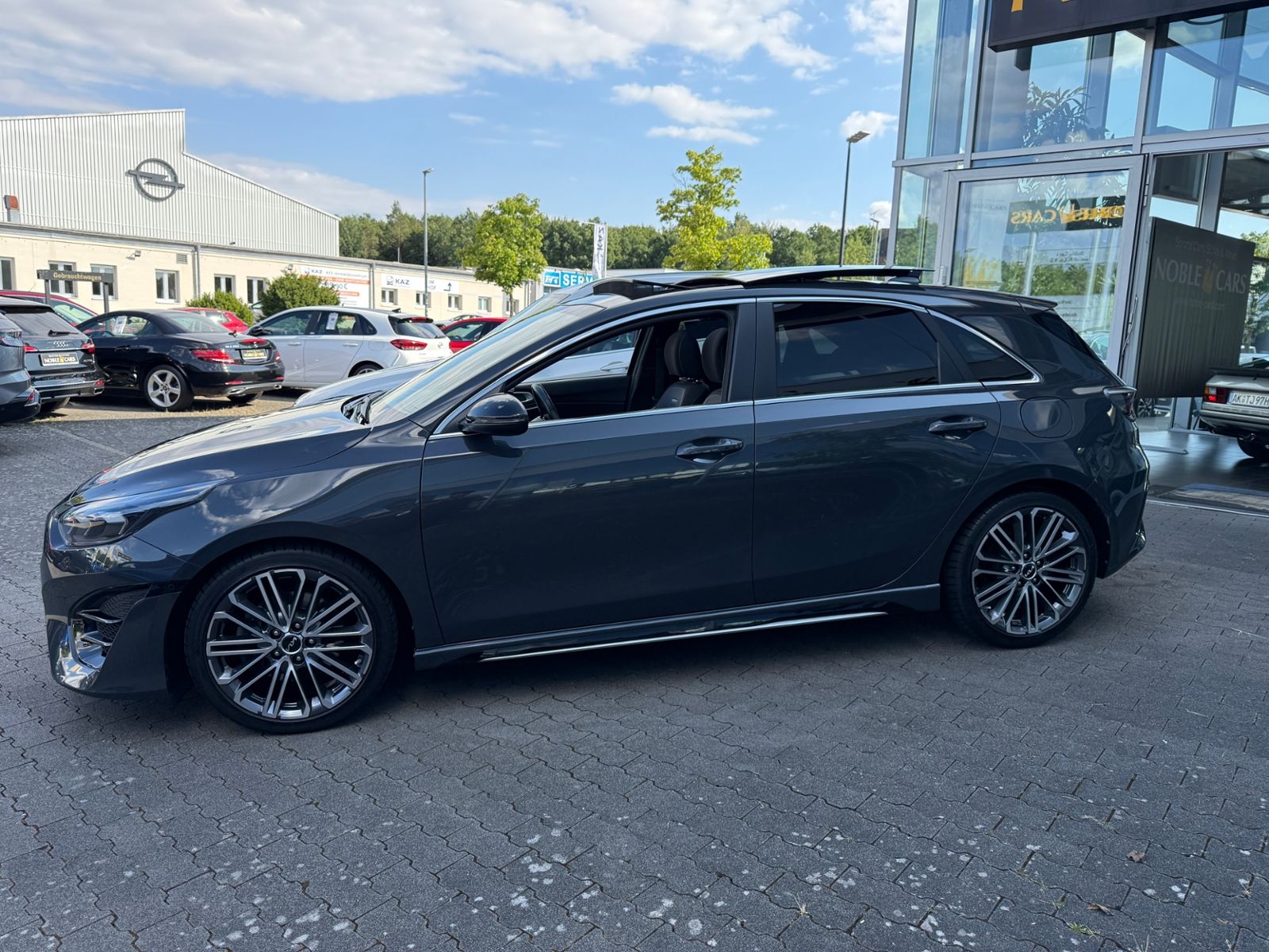 Fahrzeugabbildung Kia Ceed GT Line PANO JBL KAM LED