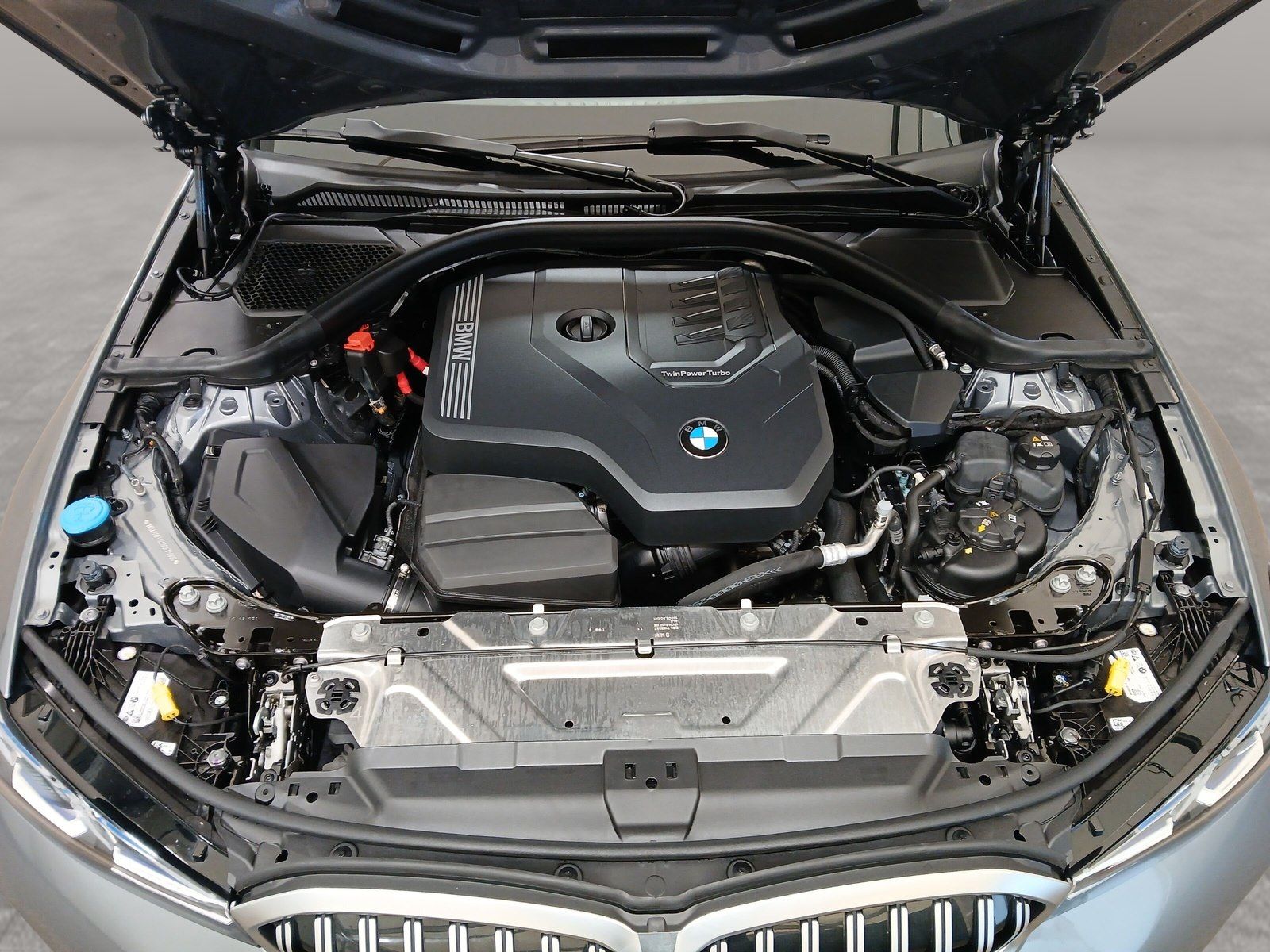 BMW 330 - Bild 13