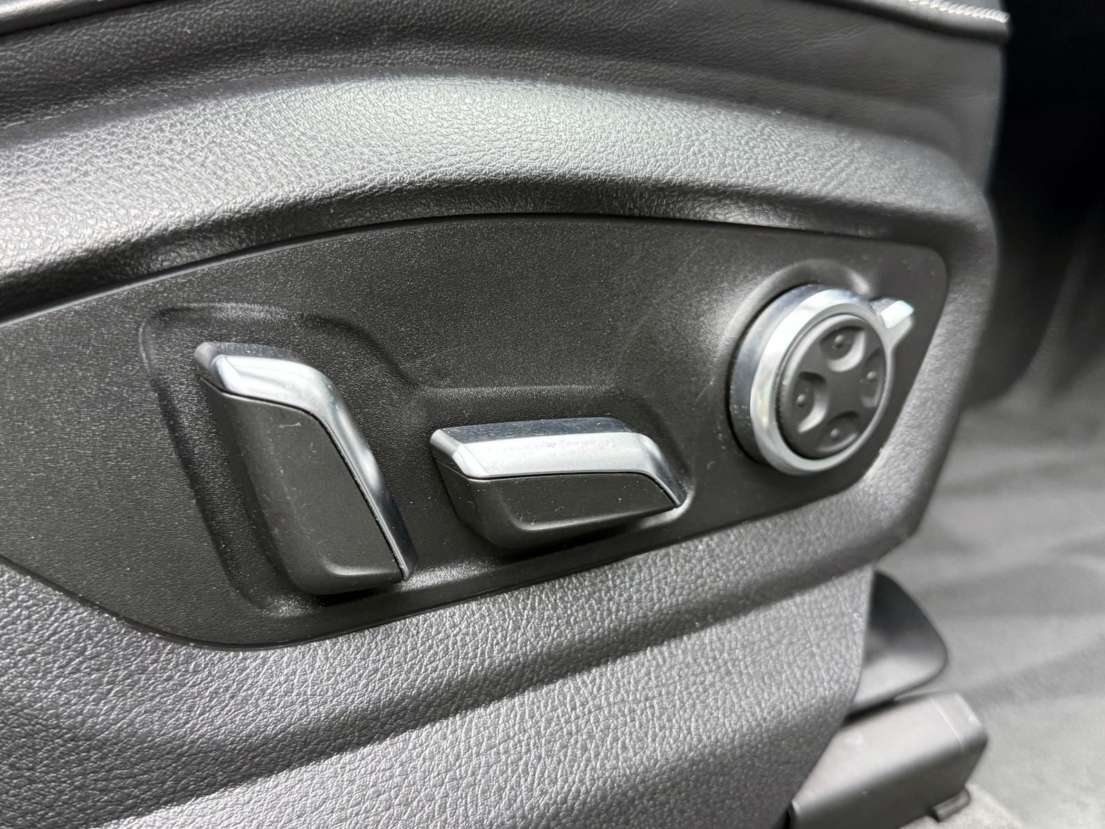Fahrzeugabbildung Audi 3.0 TDI QUA/S-LINE/PANO/ALLRADLENK/STHZ/LUFT/AHK