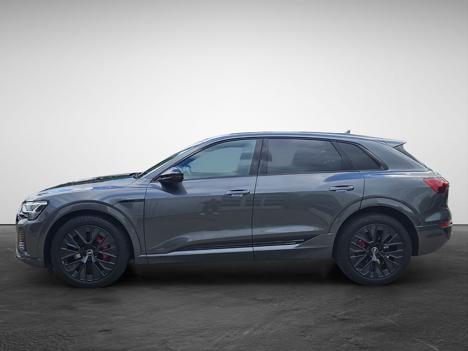 Audi Q8 55 e-tron  quattro S line NaviPlus Matrix AHK imagem 3