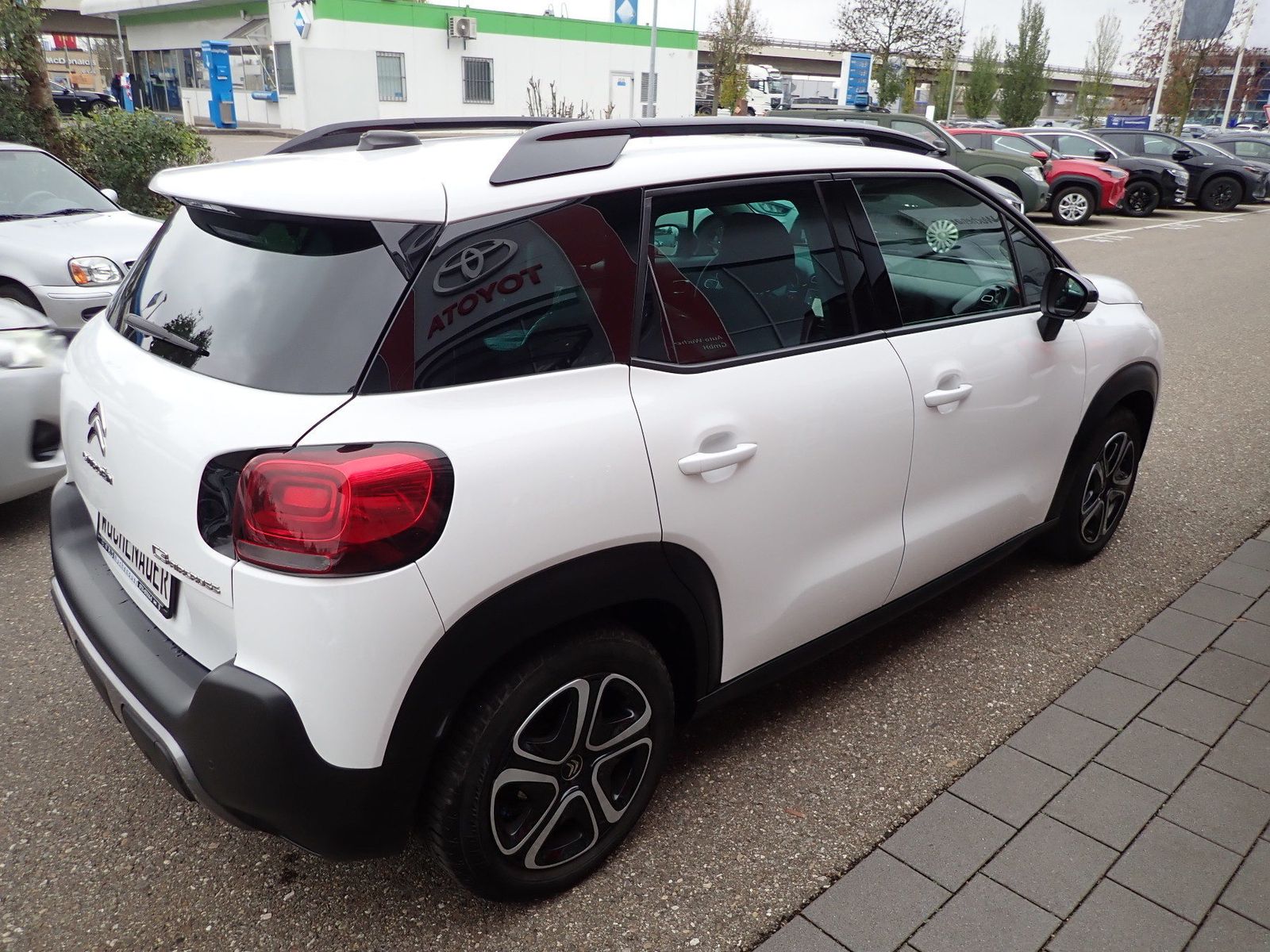 Fahrzeugabbildung Citroën C3 Aircross PureTech 82 1.2 Shine, Navi