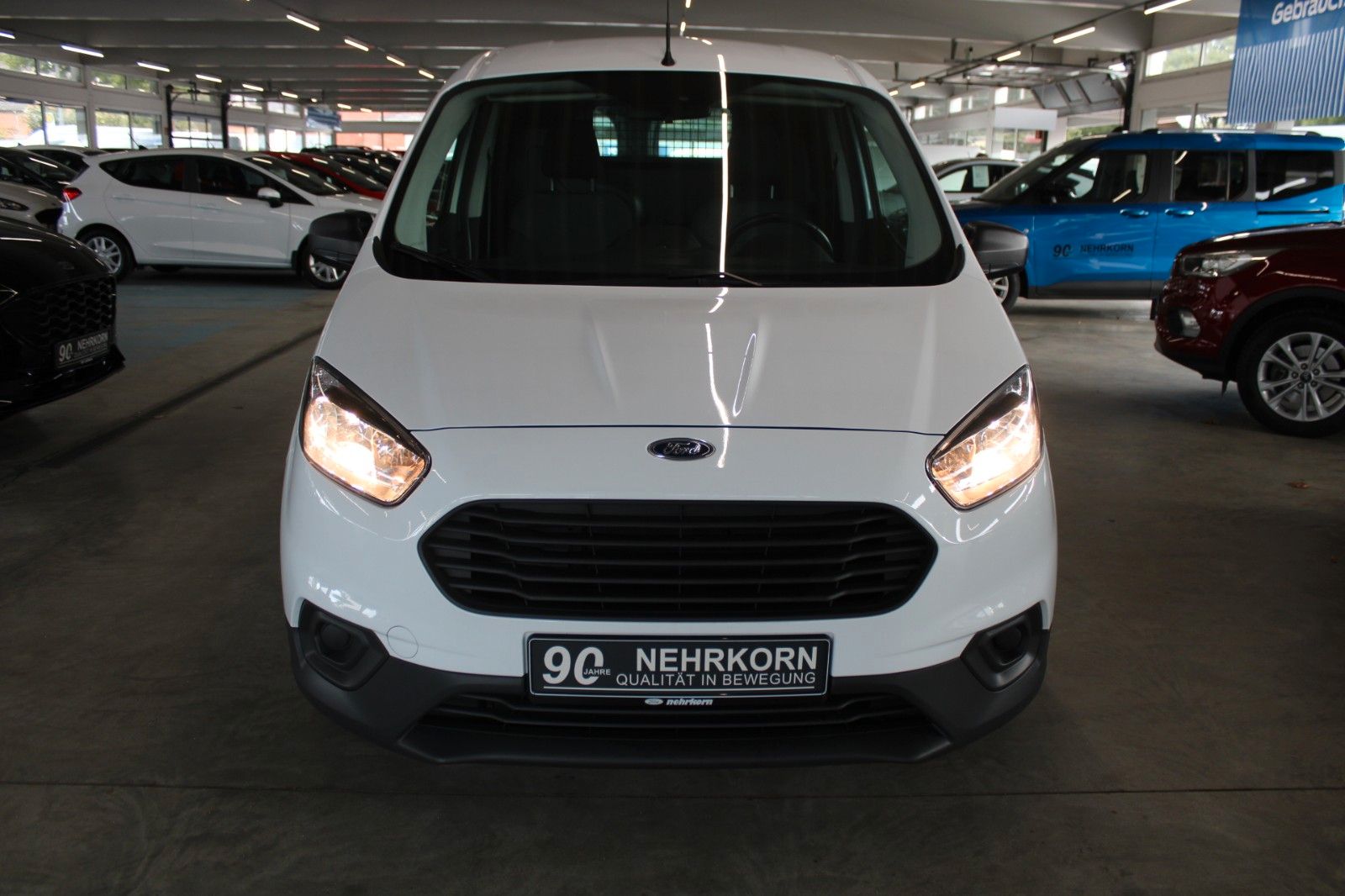 Fahrzeugabbildung Ford Transit Courier 1,5 TDCi Kasten Allwetter 1.Hand