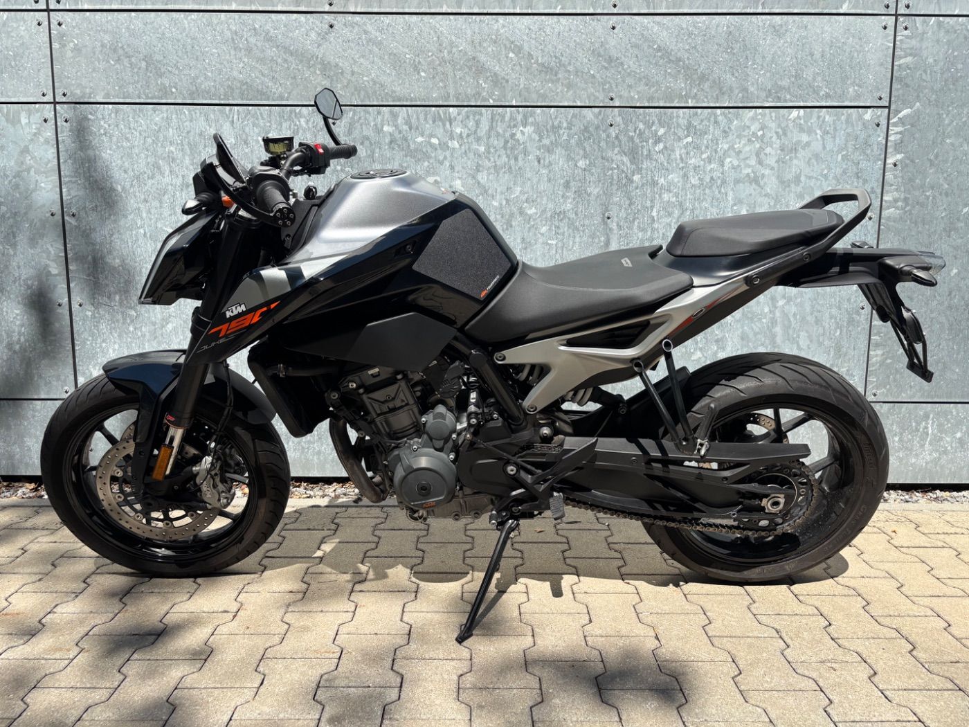 Fahrzeugabbildung KTM 790 Duke Quickshifter Lenkerendspiegel