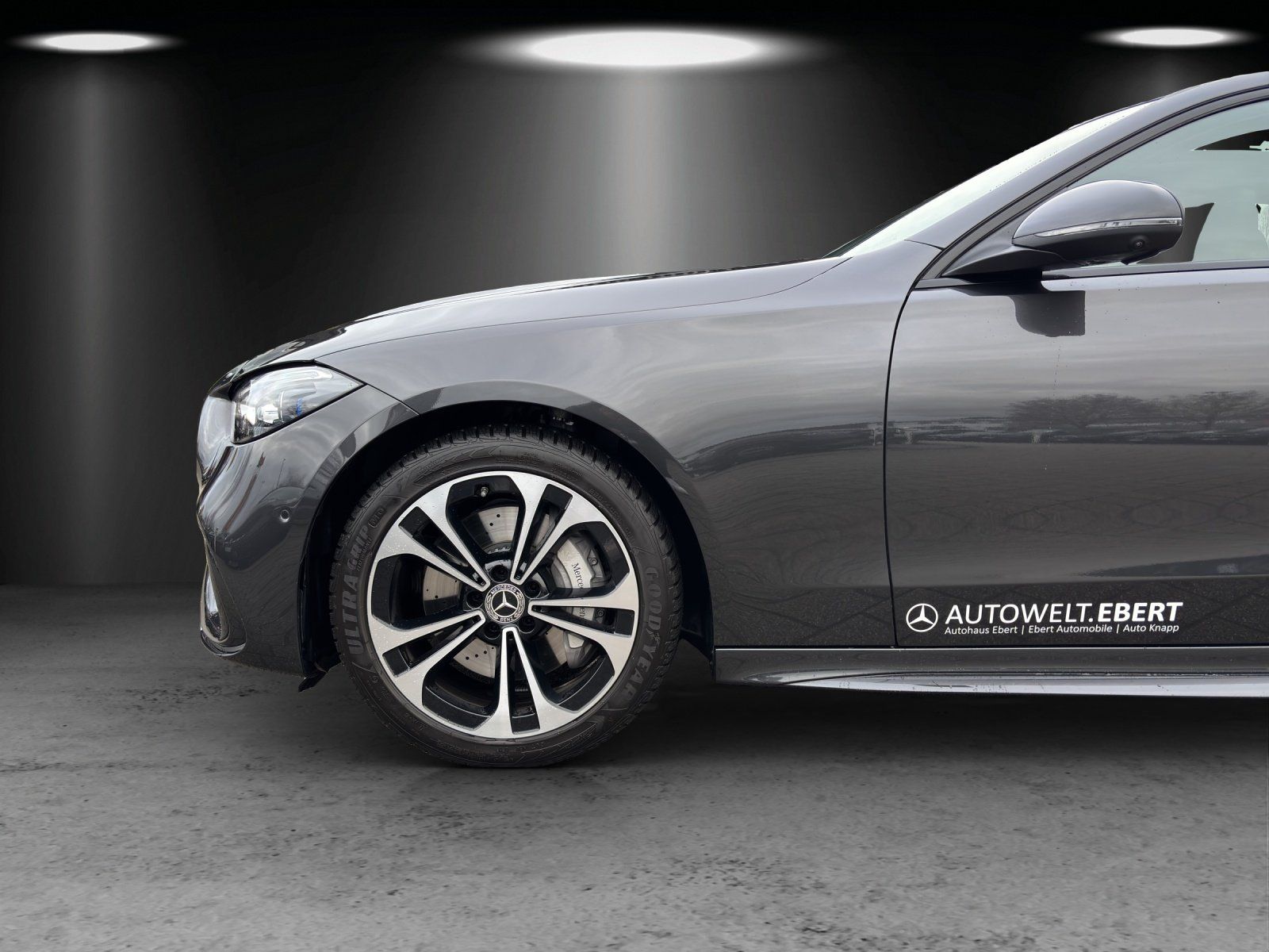 Fahrzeugabbildung Mercedes-Benz C 220 d AMG 360° DigLight AHK Pano MEMORY KeyGo
