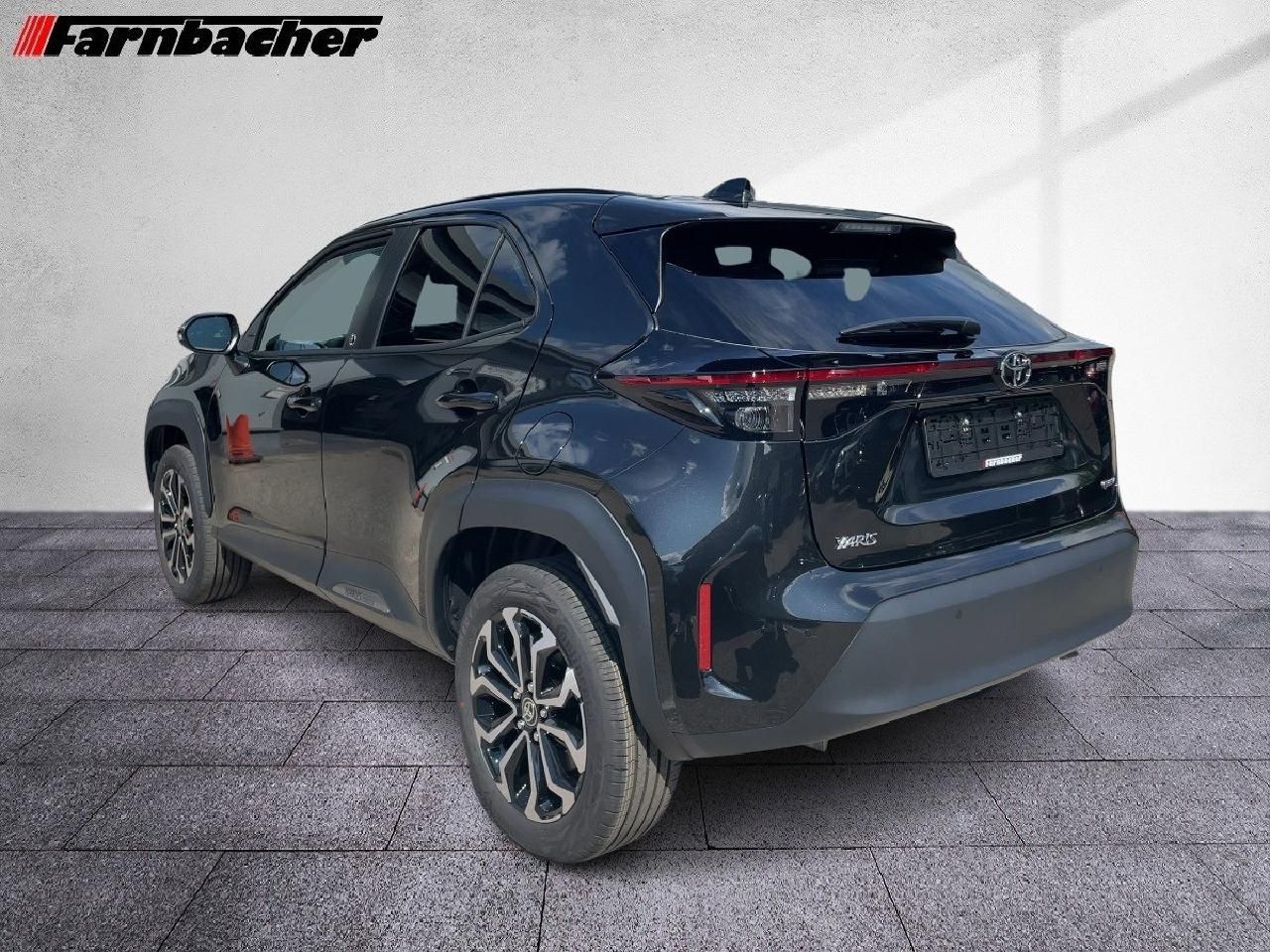 Fahrzeugabbildung Toyota Yaris Cross Hybrid 130PS Team D + Safety + Winte