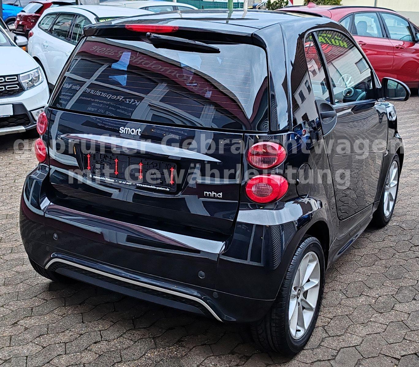 Smart fortwo 1,0 coupe mhd~Servo~Navi~SzhG~Pano