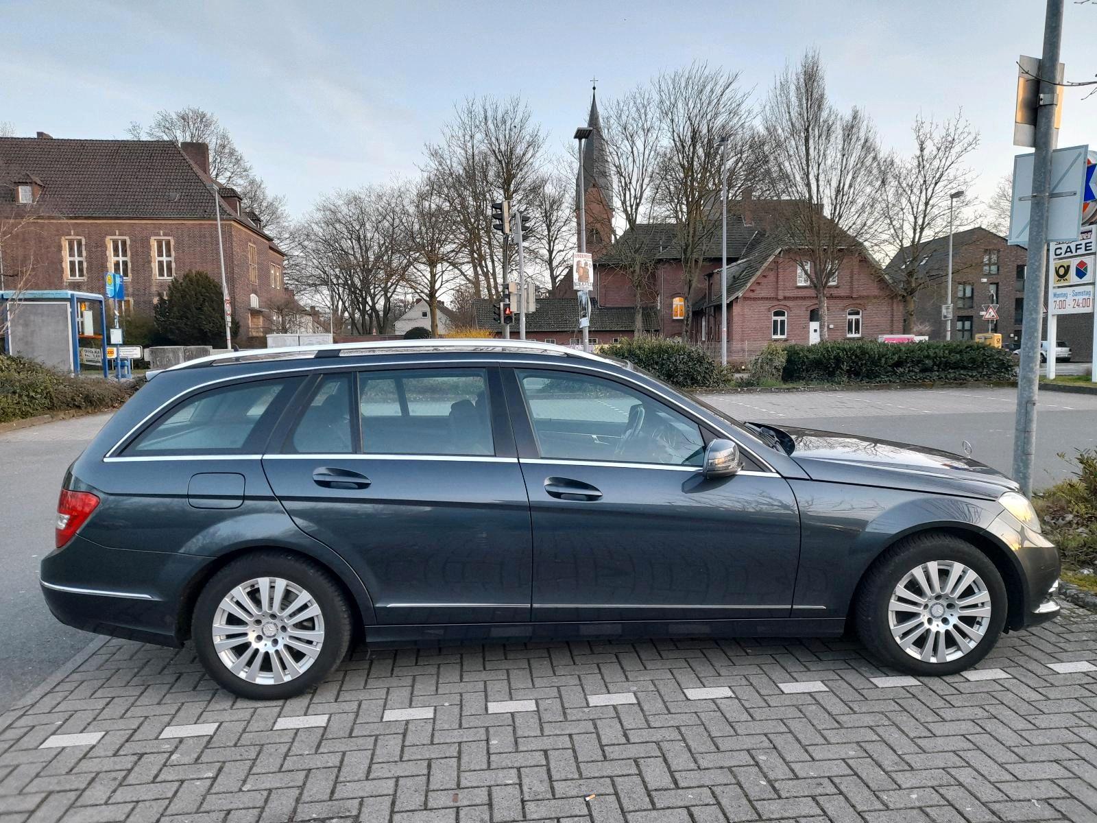Mercedes-Benz C 220