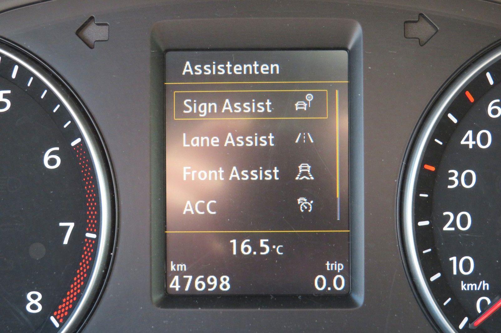 Fahrzeugabbildung Volkswagen Sharan Highline 7-SITZE AHK NAVI ACC 1.HAND