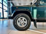Land Rover Defender 110 Camper - Land Rover Defender: Geländewagen