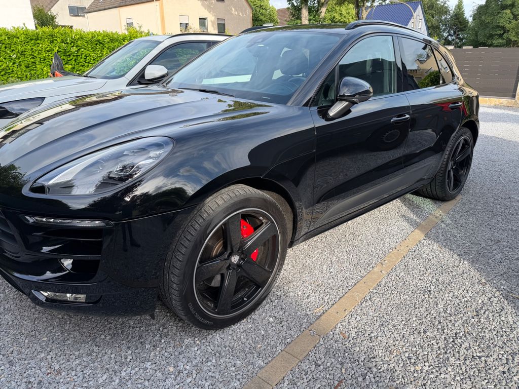 Image of Porsche Macan