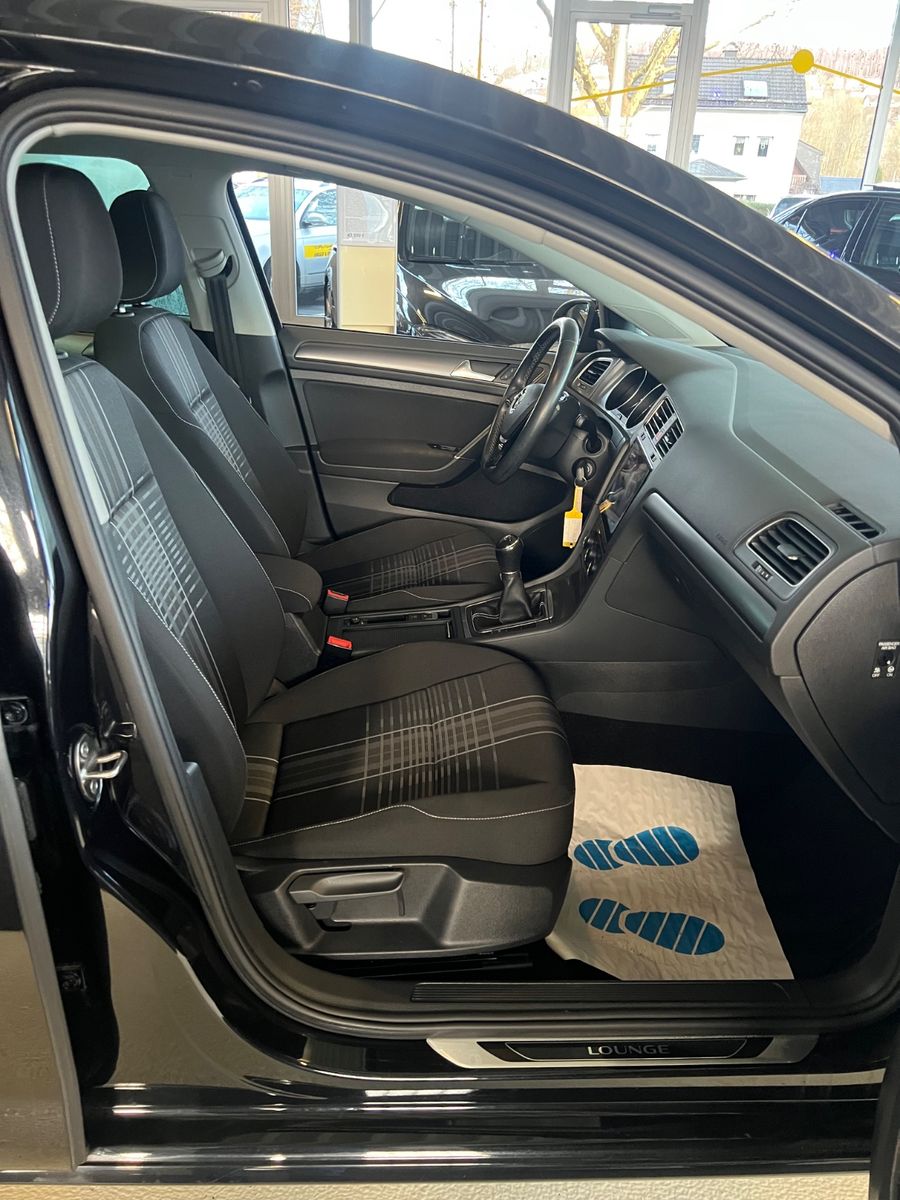 Fahrzeugabbildung Volkswagen Golf VII Lim. 1.6 TDI Comfortline BMT