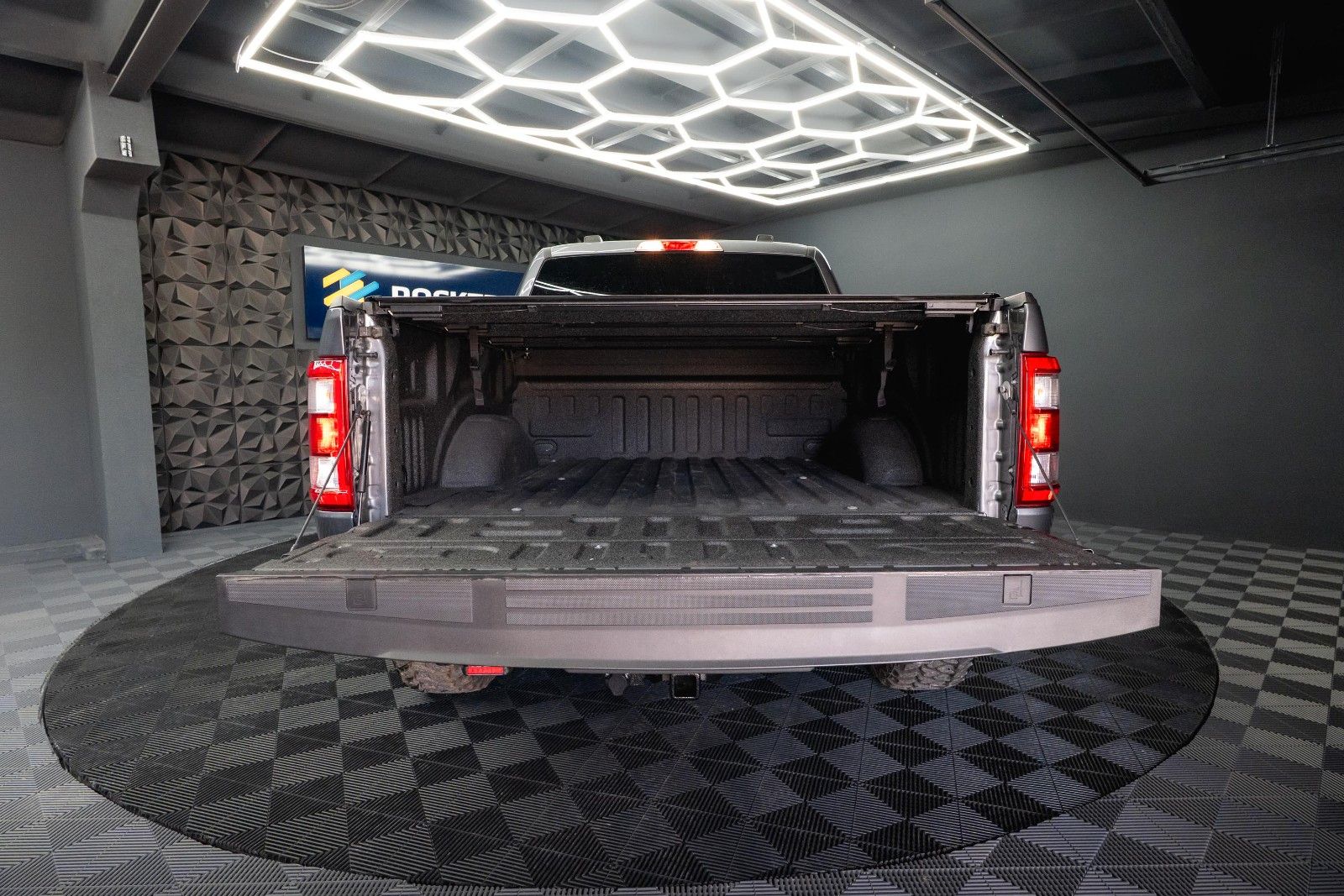 Fahrzeugabbildung Ford F150 5.0L V8 4x4 Offroad SuperCrew RAPTOR 19%