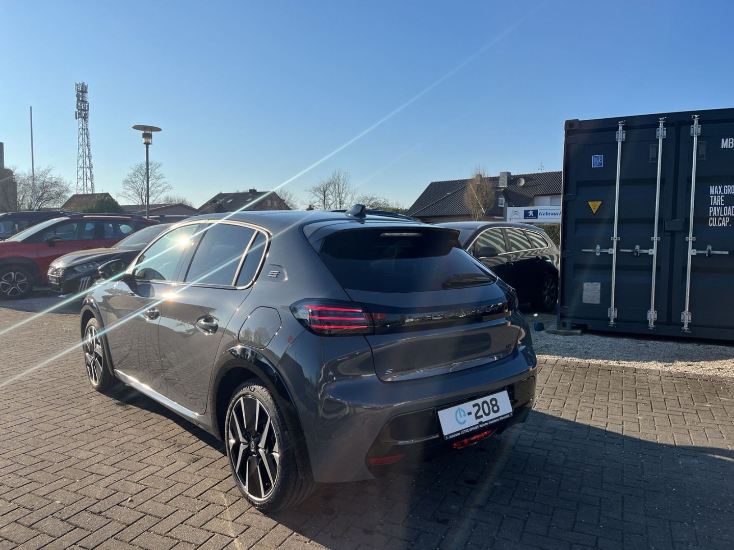 Fahrzeugabbildung Peugeot 208 GT Elektromotor 156 Panorama Navi LED ACC