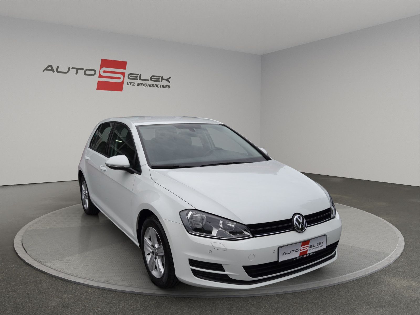 Fahrzeugabbildung Volkswagen Golf VII Lim. Comfortline BMT INSPEKTION TÜV NEU
