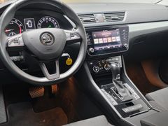 SKODA Superb 1.5 TSI ACT /Carplay/AHKschwenk./ACC