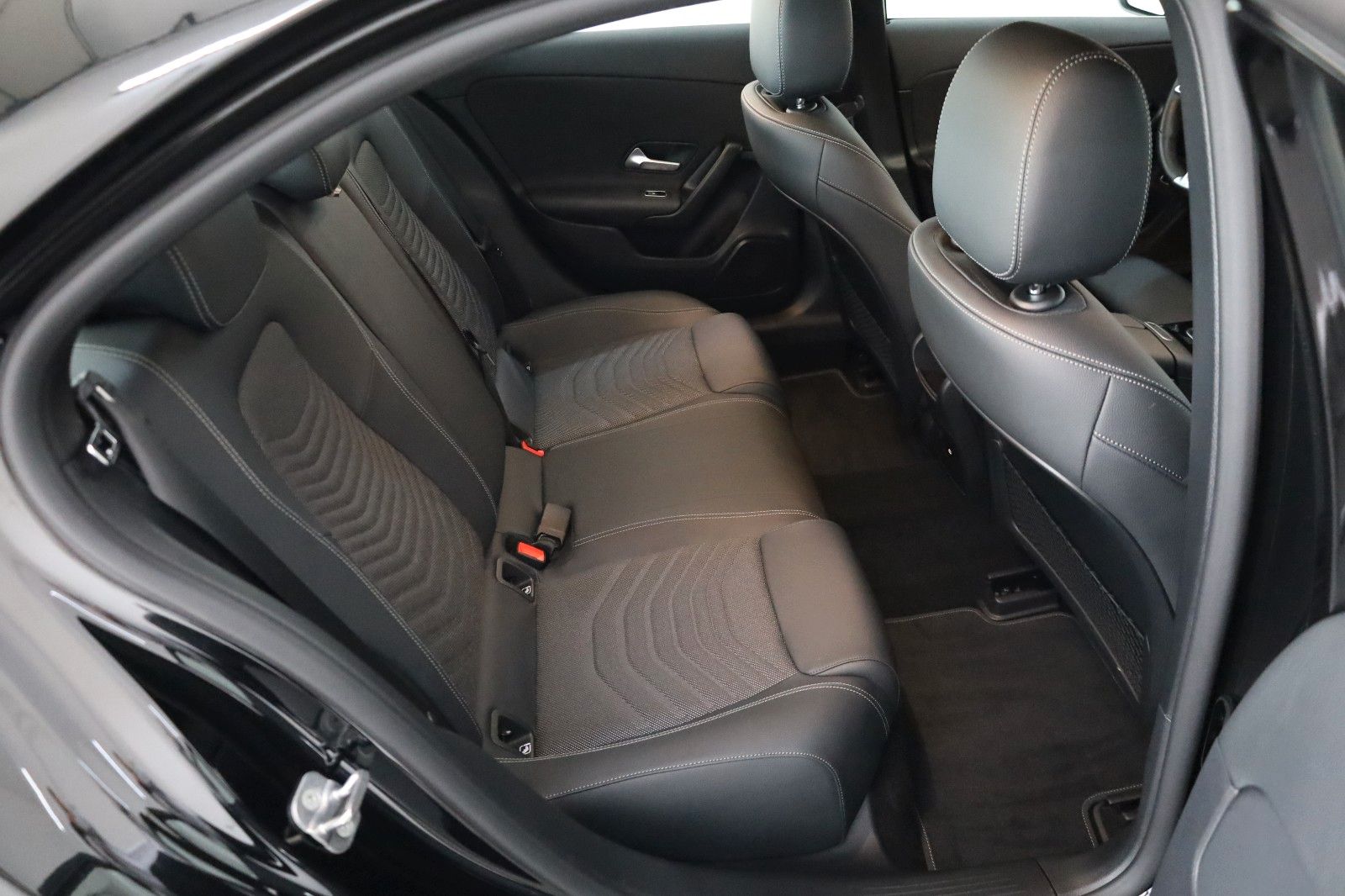 Fahrzeugabbildung Mercedes-Benz A 250e Lim. T.Leder,Navi,LED,Park Paket,Kamera