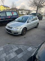 Toyota Corolla 1.4 D-4D Sol / Compact - Toyota Corolla mit Diesel-Antrieb: Limousine
