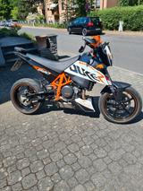 KTM 690R Duke3  - KTM 2011 690