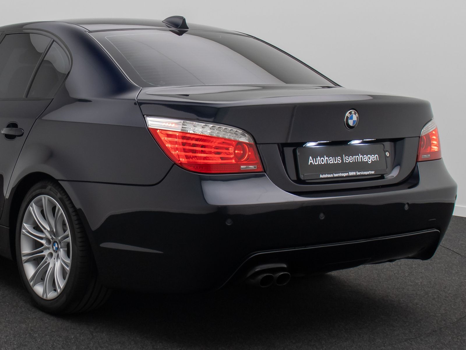 Fahrzeugabbildung BMW 530i M Sport Xenon NaviPro AHK HiFi Memory Leder
