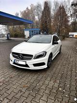 Mercedes-Benz A 220 AMG Paket-Panorama - Mercedes-Benz A 220: Kleinwagen