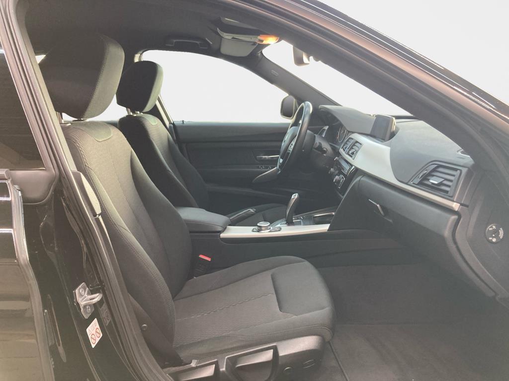 BMW 320i xDrive GT Aut. Advantage AHK+Navi+PDC+CD+