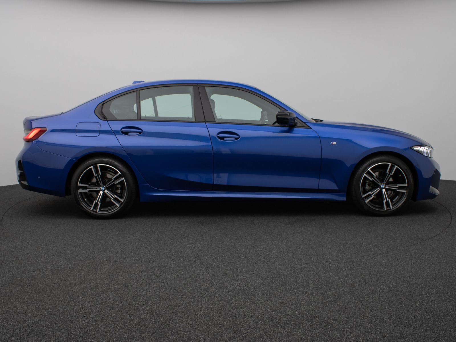 Fahrzeugabbildung BMW 318d M Sport Kamera DAB Parkassistent 18Zoll
