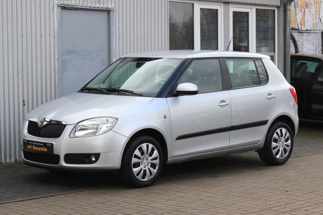 Skoda Fabia 1.6i  Ambiente+Klimaaut+Tempomat+Tüv Neu