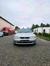 Opel Vectra mit wenig  Km - gebrauchte Opel Vectra aus dem Jahr 2001