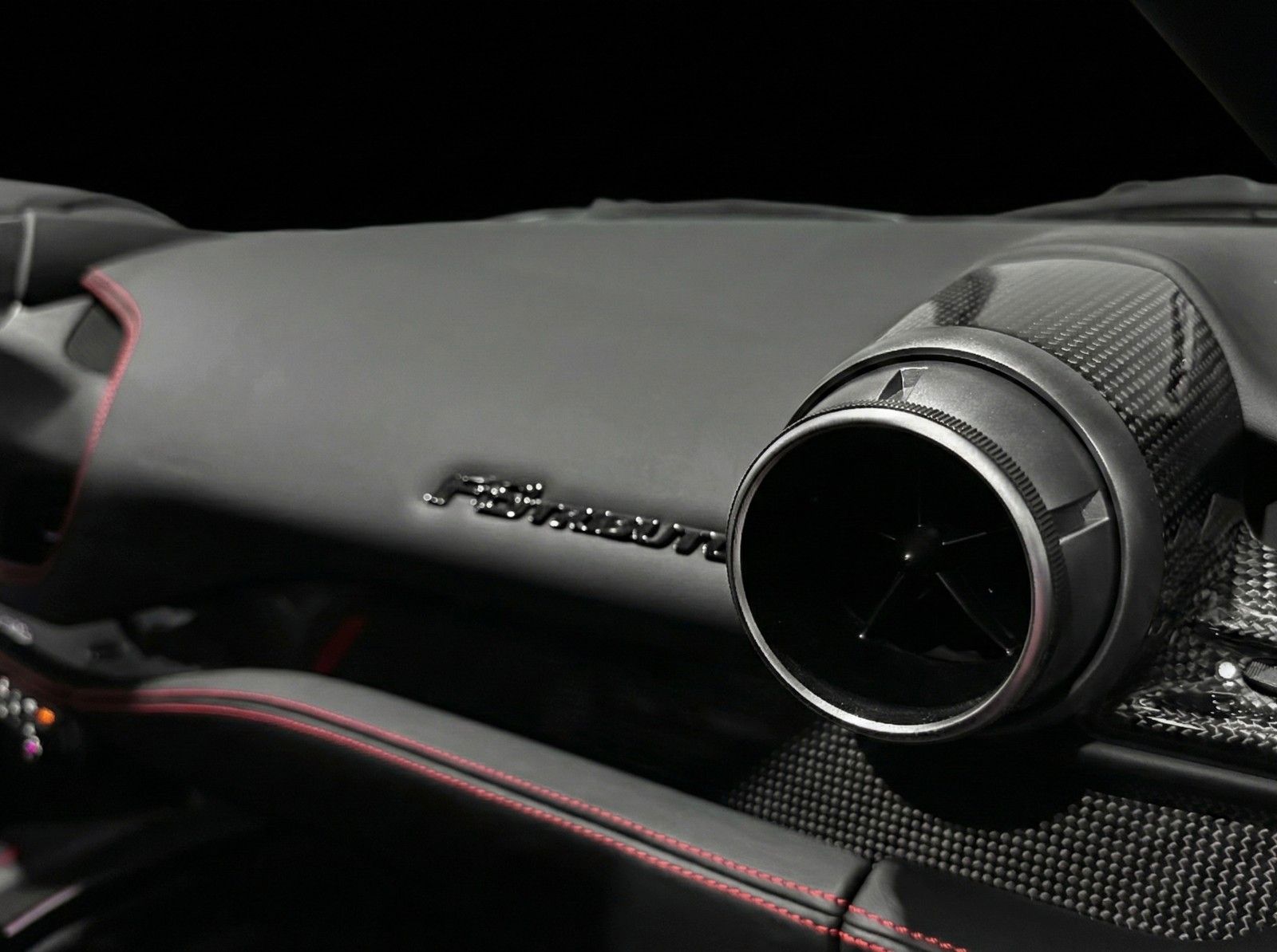 Fahrzeugabbildung Ferrari F8 Tributo | Carbon | Racing | LED