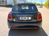 MINI Cooper SE Leder Glasdach HUD Navi Kamera LED HK - schwarze MINI Cooper SE