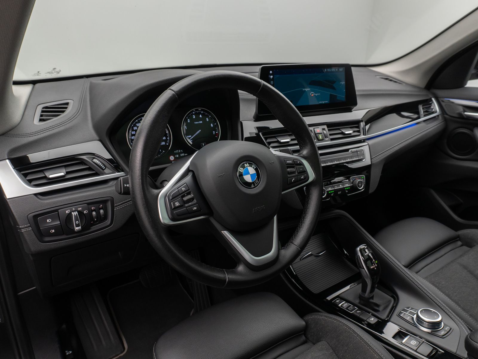 Fahrzeugabbildung BMW X1 xD20i Sport Line Panorama Kamera HUD DAB HiFi