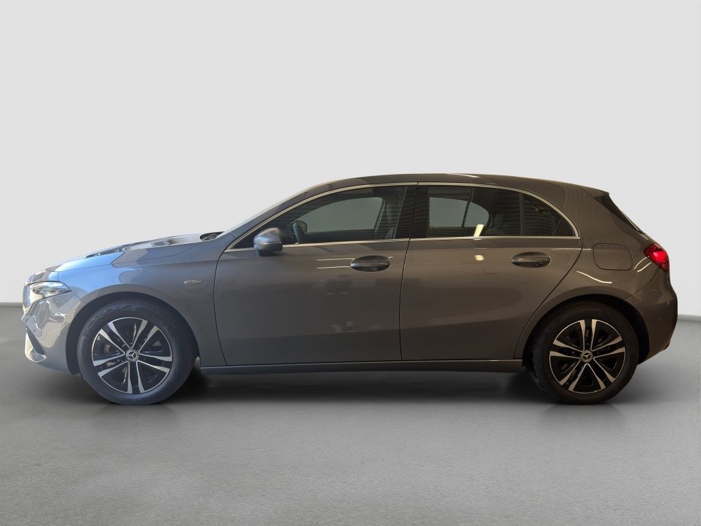 Fahrzeugabbildung Mercedes-Benz A 250 e Kompaktlimousine mit EQ Hybrid Technolog