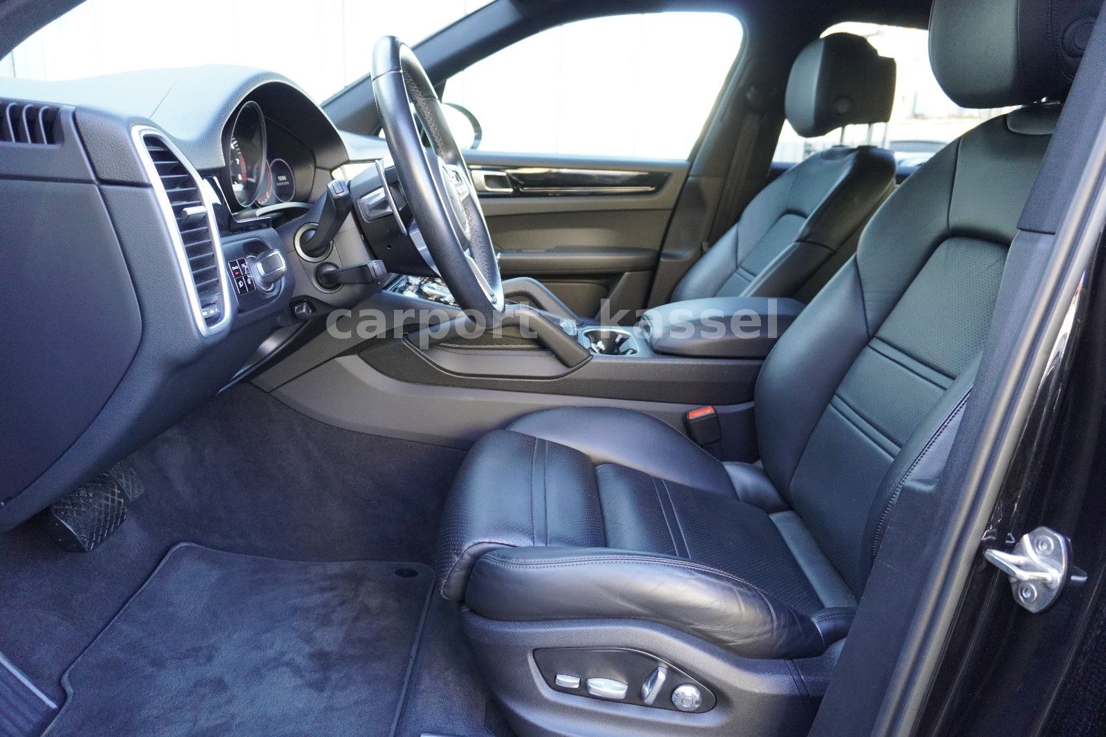 Porsche Cayenne Sportpaket 1.Hand/360°/LED/21" RS Spyder foto 13