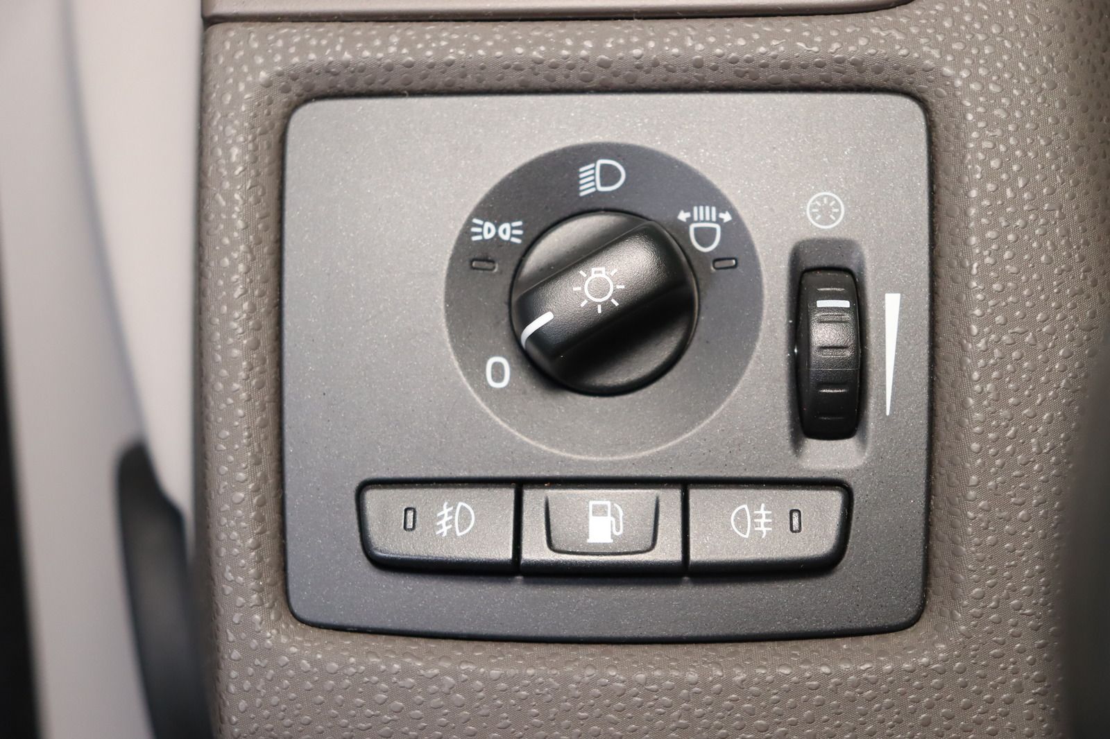 Fahrzeugabbildung Volvo V50 1.8 Klimaautom. * Bluetooth * Standhzg.