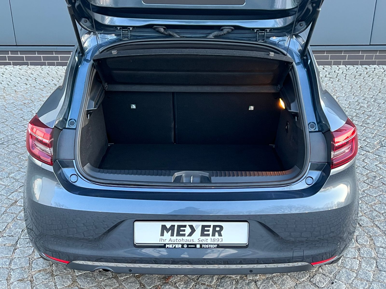 Fahrzeugabbildung Renault Clio V 1.0 TCe 100 Intens