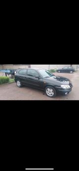Nissan Almera N16 - Nissan Almera aus 2001