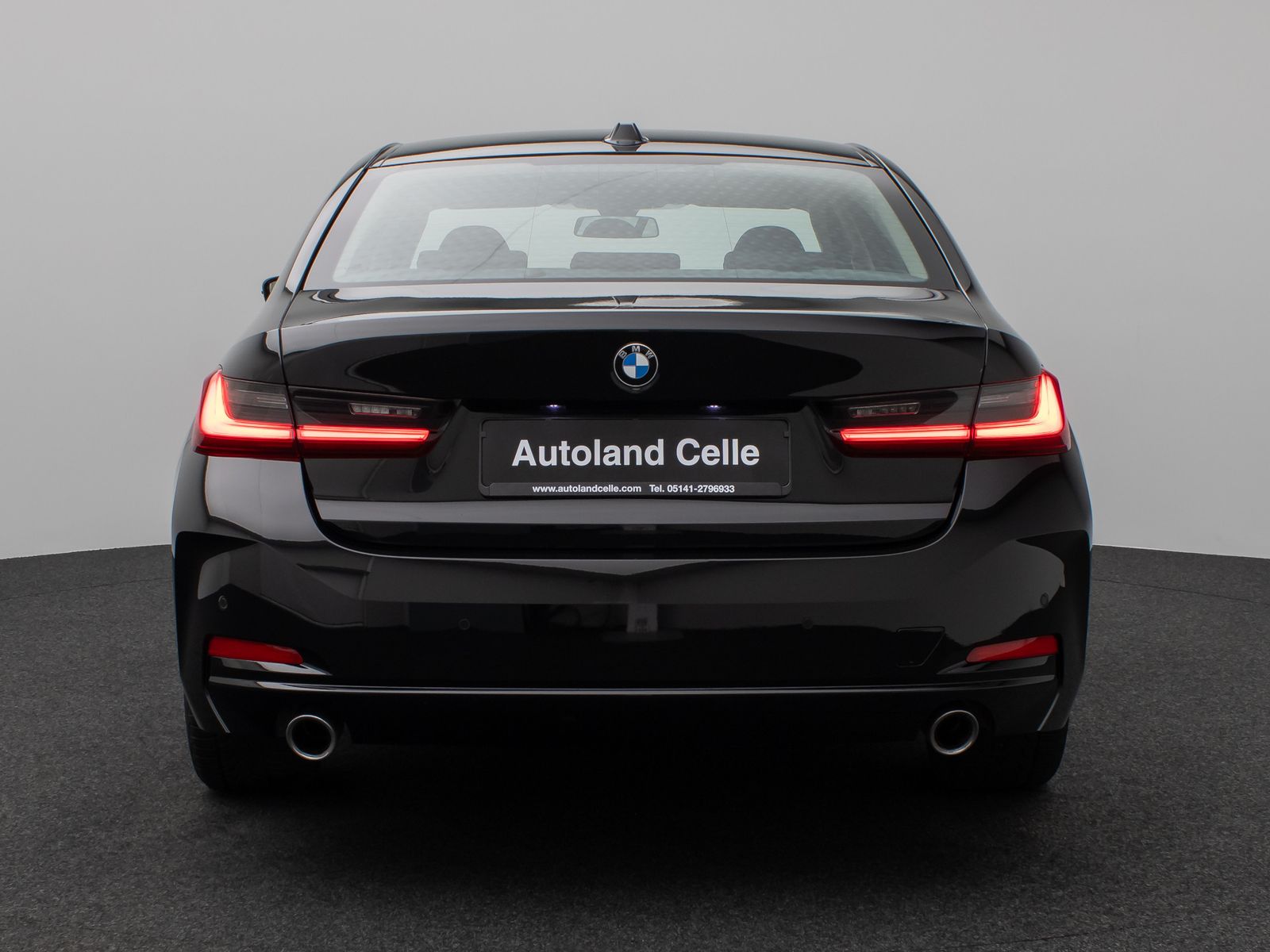 Fahrzeugabbildung BMW 318i DAB PDC Widscreen Geschwindigkeitsreg LED