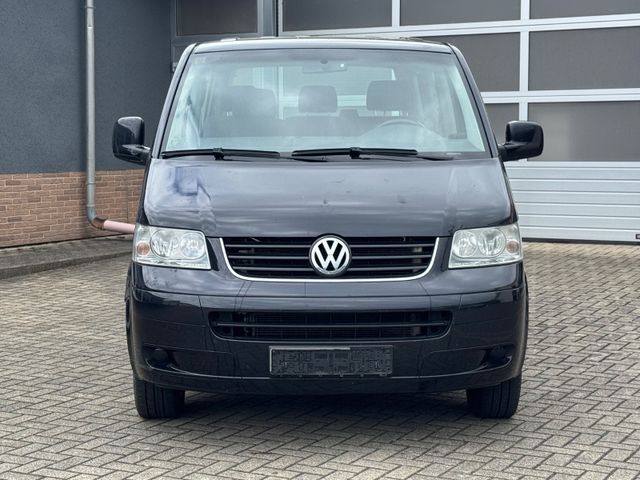 Fahrzeugabbildung Volkswagen T5 Caravelle 8 Sitze Klimaautomatik 1.9 TDI