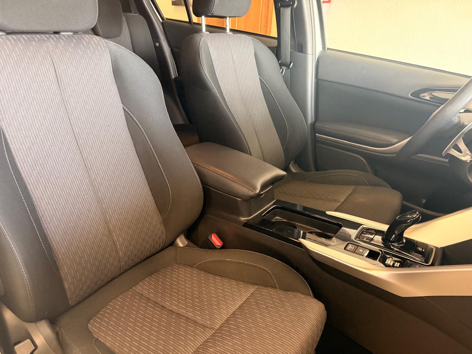 Fahrzeugabbildung Mitsubishi Eclipse Cross Hybrid 4WD /AHK/KAMERA/KLIMA