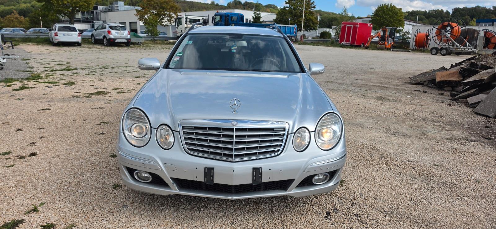 Mercedes-Benz E 220 E T-Modell E 220 CDI