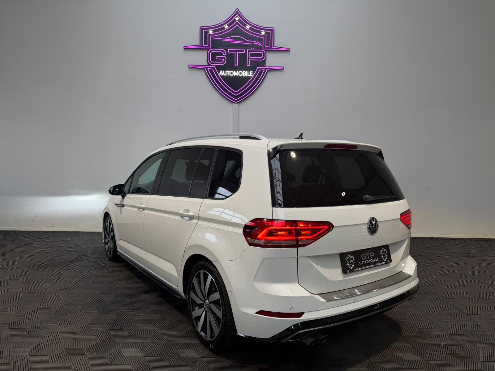Volkswagen Touran *R-line*7Sitzer*ACC*AHK*R.Kam*